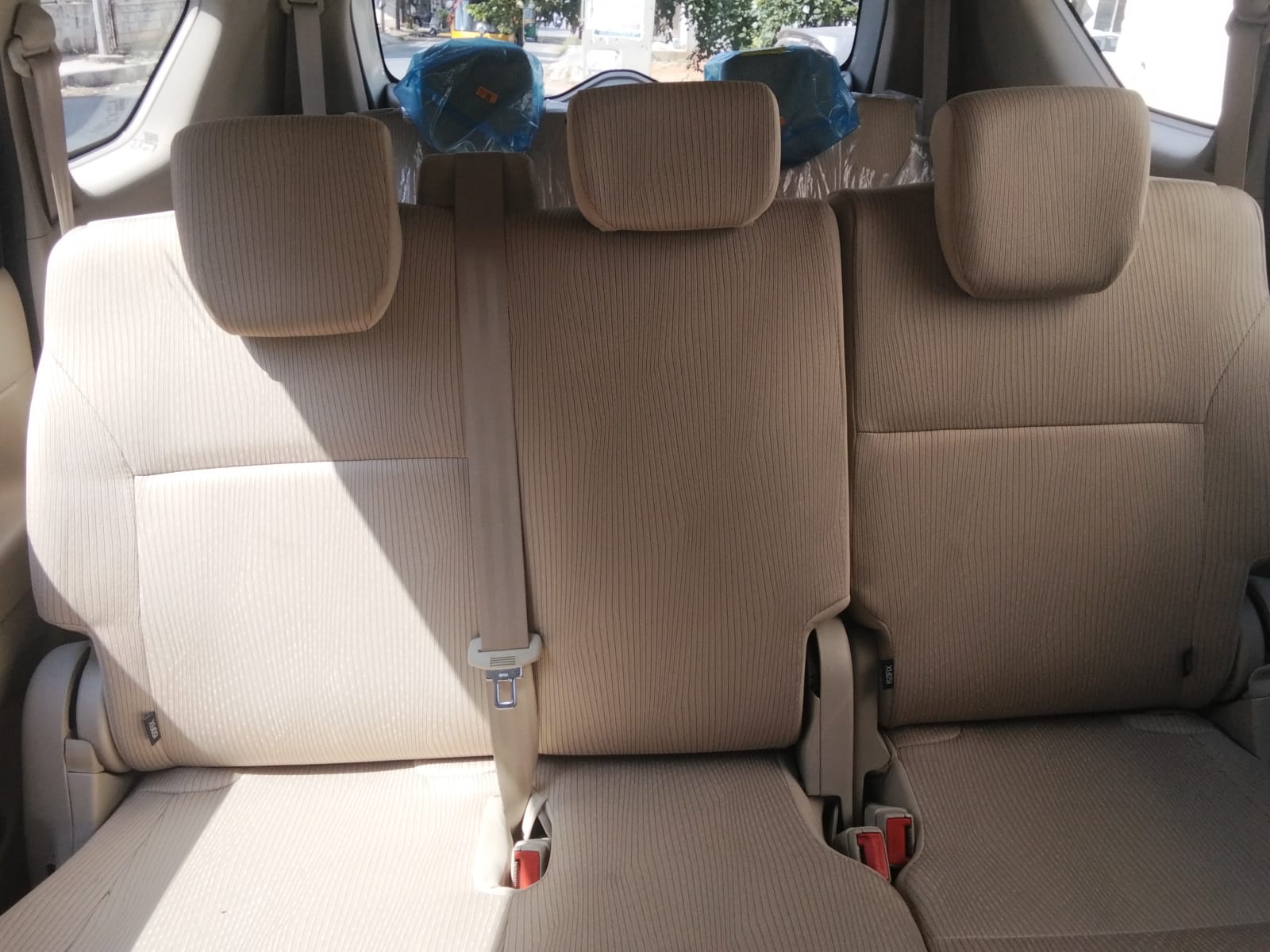 Family-sized Innova cab ready for Bangalore to Chennai interstate one way journey